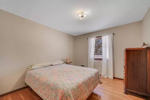 9605 Middlesex Rd, De Motte, IN 46310 photo 12
