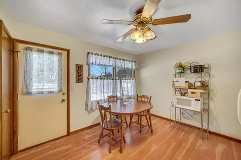 9605 Middlesex Rd, De Motte, IN 46310 photo 7