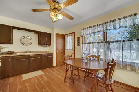 9605 Middlesex Rd, De Motte, IN 46310 photo 8