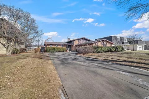 1111 Macarthur Blvd, Munster, IN 46321