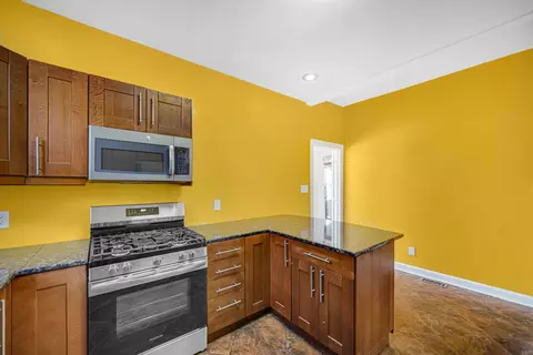 2033 Davidson Pl, Whiting, IN 46394 photo 15