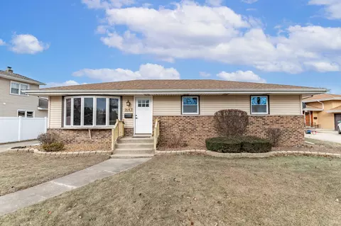1647 Heather Dr, Munster, IN 46321 photo 1