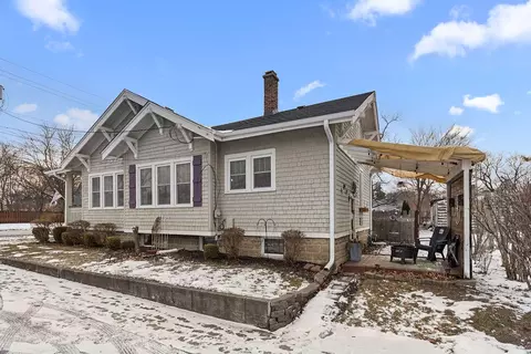 Exterior - 518 E North St, Crown Point, IN 46307 photo 2 of 2