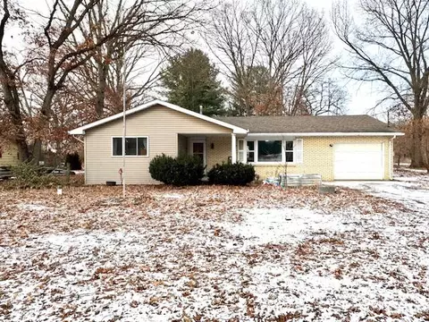 2260 E 150, Knox, IN 46534