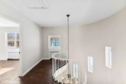 Entry Way - 141 Morningside Ave, Gary, IN 46408 photo 1 of 2