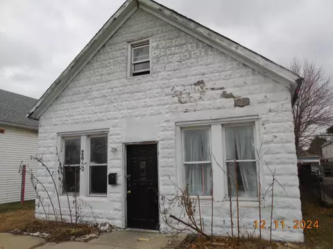 2610 Schrage Ave, Whiting, IN 46394