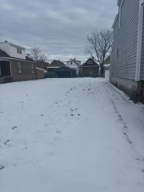 1643 Roberts Ave, Whiting, IN 46394 photo 2