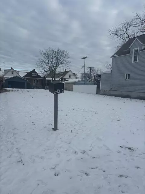 1643 Roberts Ave, Whiting, IN 46394 photo 3