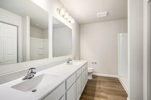 Bath - 31 Karner Blue Ct, Chesterton, IN 46304 photo 2 of 3