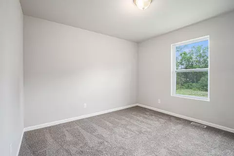 Bedroom - 31 Karner Blue Ct, Chesterton, IN 46304 photo 4 of 5