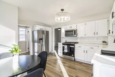 406 N Dwiggins St, Griffith, IN 46319 photo 6