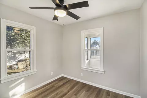 406 N Dwiggins St, Griffith, IN 46319 photo 8