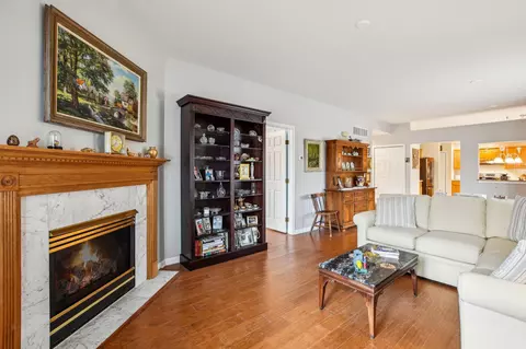 924 Cornwallis Ln, Munster, IN 46321 photo 8