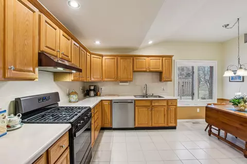 924 Cornwallis Ln, Munster, IN 46321 photo 13