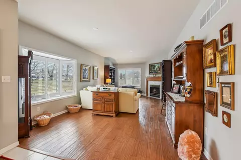924 Cornwallis Ln, Munster, IN 46321 photo 5