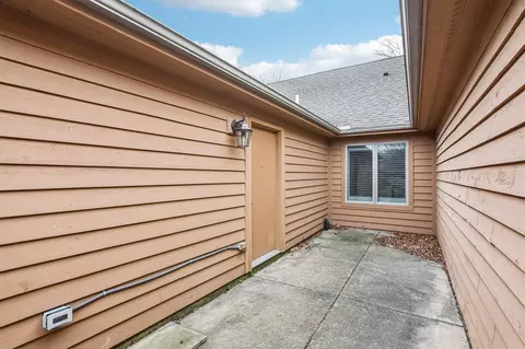 924 Cornwallis Ln, Munster, IN 46321 photo 25