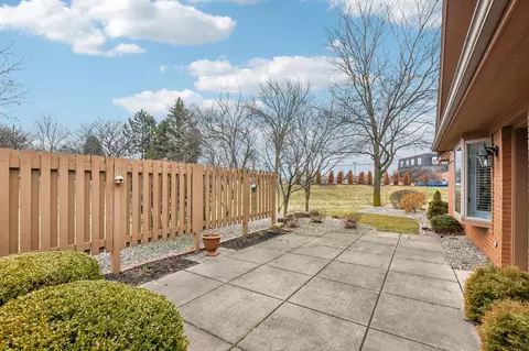 924 Cornwallis Ln, Munster, IN 46321 photo 4