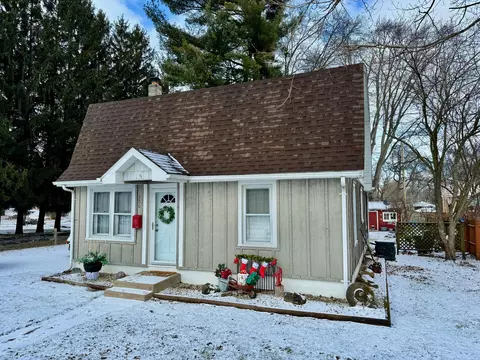 706 Laurel St, North Judson, IN 46366