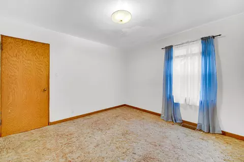 Bedroom - 2138 Stanton Ave, Whiting, IN 46394 photo 3 of 8