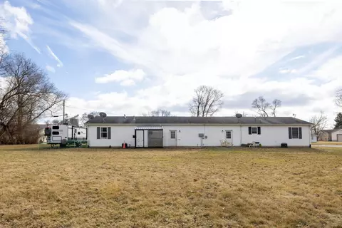 202 E North St, Morocco, IN 47963 photo 5