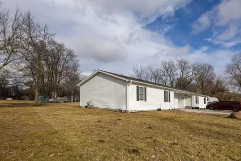 202 E North St, Morocco, IN 47963 photo 4