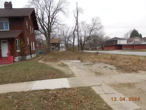 802 Pierce St, Gary, IN 46402 photo 4