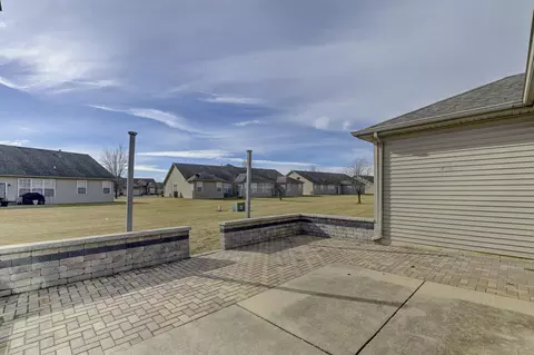 Exterior - 974 Flagstone Dr, Dyer, IN 46311 photo 2 of 3