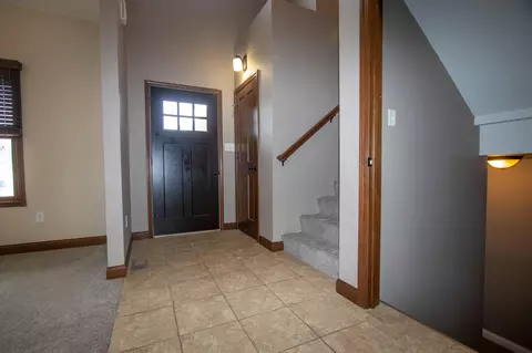 224 Cessna Dr, Burns Harbor, IN 46304 photo 6