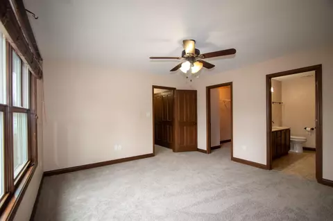 224 Cessna Dr, Burns Harbor, IN 46304 photo 37