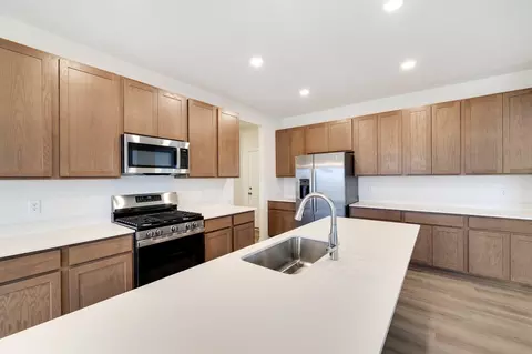 Kitchen - 610 E 131st Pl, Crown Point, IN 46307 photo 2 of 3