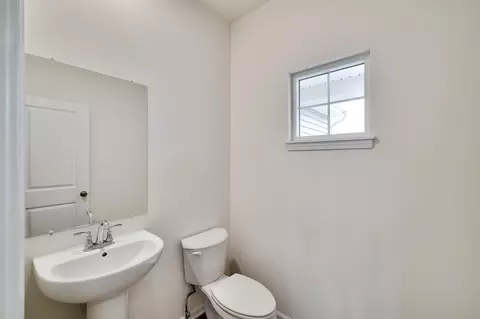 Bath - 610 E 131st Pl, Crown Point, IN 46307 photo 1 of 4