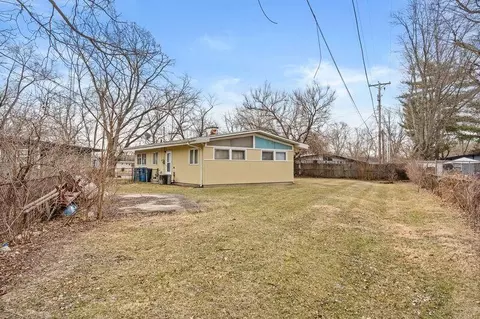 738 E 48th Pl, Gary, IN 46409 photo 4