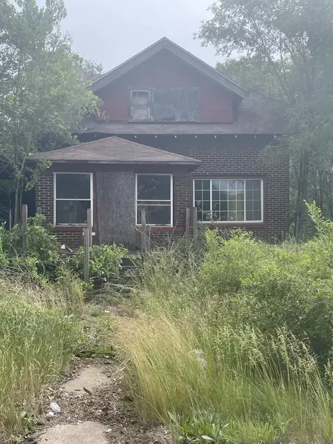 673 Vermont St, Gary, IN 46402 photo 1