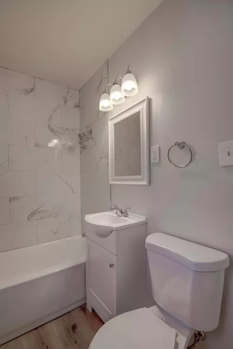 Bath - 2640 Jackson St, Gary, IN 46407 photo 1 of 1