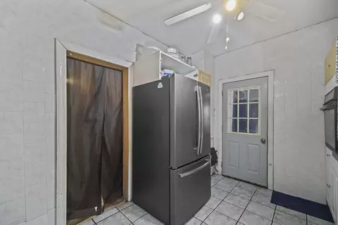 742 Pierce St, Gary, IN 46402 photo 9