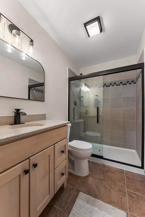 5305 E Chamberlain Ct, De Motte, IN 46310 photo 18