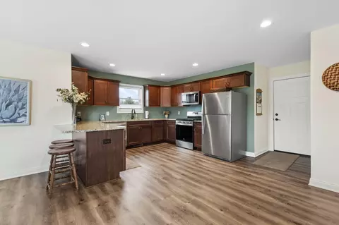 Kitchen - 11281 Waters Edge Dr, Wheatfield, IN 46392 photo 1 of 9