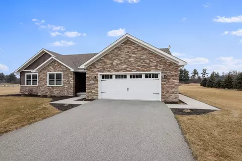 Exterior - 11281 Waters Edge Dr, Wheatfield, IN 46392 photo 4 of 19