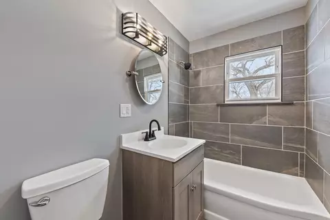 637 Tompkins St, Gary, IN 46406 photo 8