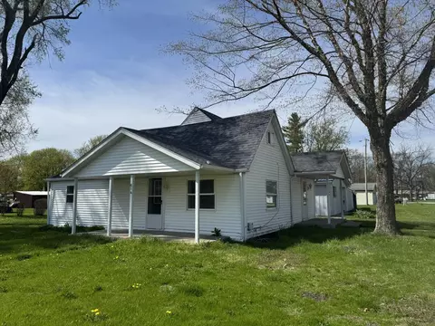 614 E Washington St, Morocco, IN 47963 photo 2