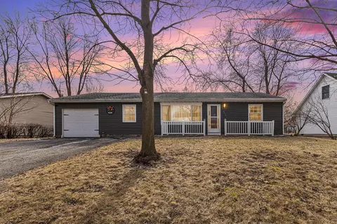 396 Millport Dr, Valparaiso, IN 46385