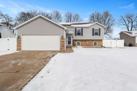 507 Julie Dr, Westville, IN 46391