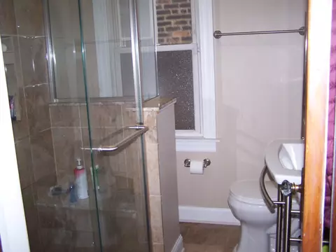 Bath - 432 Jefferson St, Gary, IN 46402 photo 1 of 2
