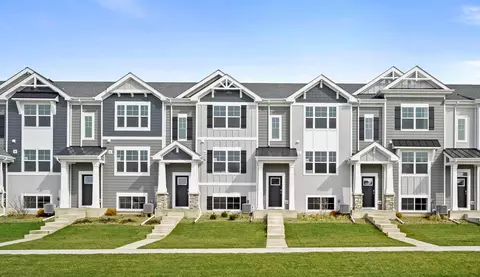 8758 Clover Ln, Saint John, IN 46373