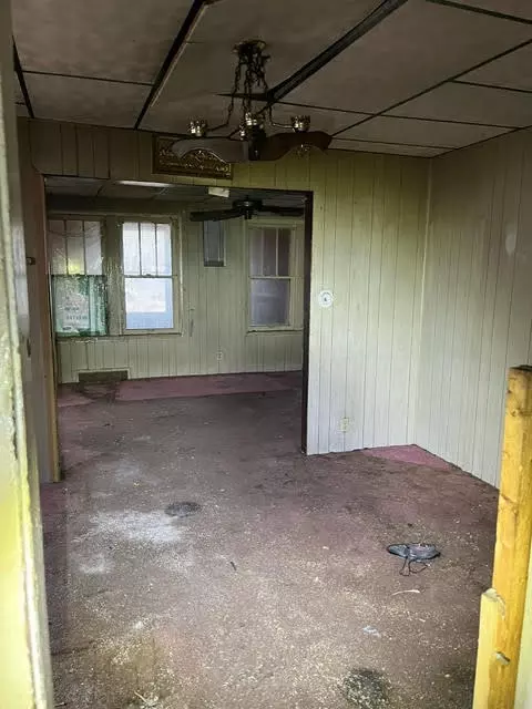301 Pierce St, Gary, IN 46402 photo 8