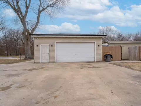 430 E Avenue H Ave, Griffith, IN 46319 photo 23