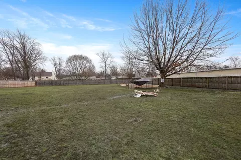 1701 Westfield Ct, Griffith, IN 46319 photo 24