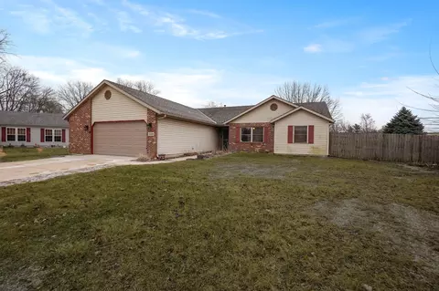 1701 Westfield Ct, Griffith, IN 46319 photo 2