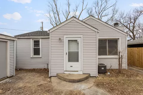 6730 Carolina Ave, Hammond, IN 46323