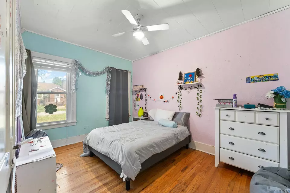Bedroom - 148 N Kelly St, Hobart, IN 46342 photo 2 of 3